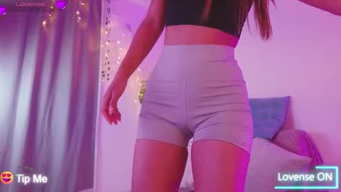 Nicolle online show from February 4, 10:52 am