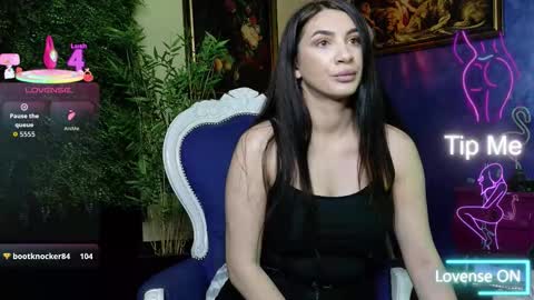 Nicolle online show from November 23, 12:14 pm