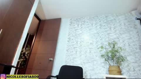 Snapshot of nicollesofia3 chatting on October 16, 10:41 pm nicollesofia3 online show from October 16, 10:41 pm