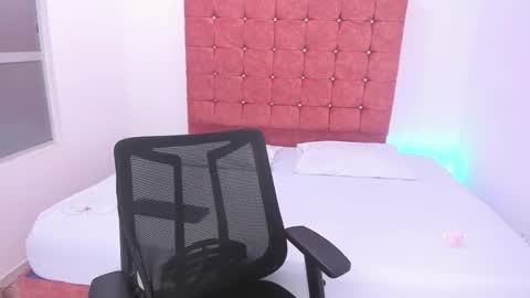 Snapshot of nicollexotic chatting on October 9, 5:02 am Nicoll online show from October 9, 5:02 am