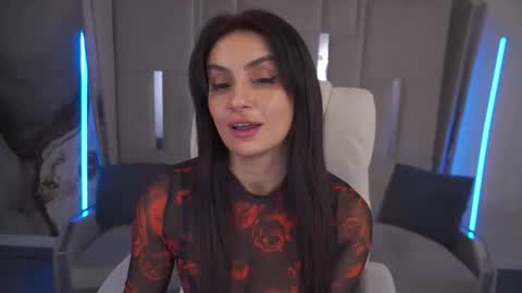 Nicole online show from November 29, 7:05 am