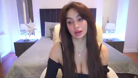 Nicole online show from April 13, 5:55 am