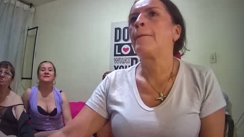 Snapshot of nicoltatiana_ chatting on October 2, 12:20 am nicoltatiana_ online show from October 2, 12:20 am