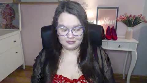 Holly online show from February 14, 8:17 am