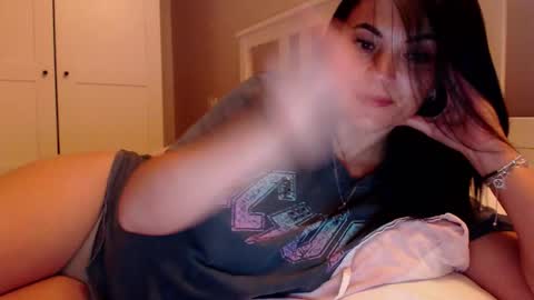 Snapshot of nightssecret chatting on September 30, 8:52 pm leona online show from September 30, 8:52 pm