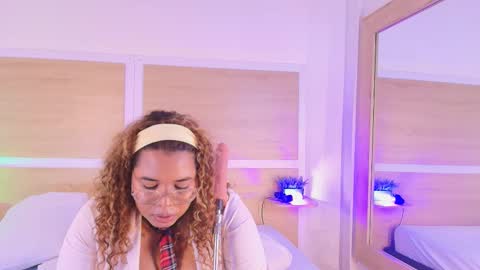 Call me Nicky online show from March 9, 7:18 pm