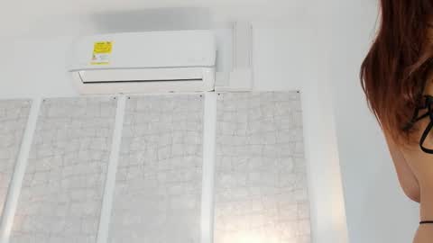 Niicole online show from March 3, 10:20 pm