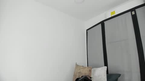 Niicole online show from March 19, 9:20 pm