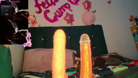 Nicolee   online show from April 6, 7:04 pm