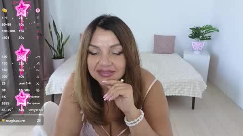 Snapshot of nika_light chatting on September 11, 1:56 pm Nika light online show from September 11, 1:56 pm