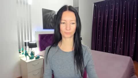 Snapshot of nikalewis chatting on March 10, 4:28 am NikaLewis online show from March 10, 4:28 am