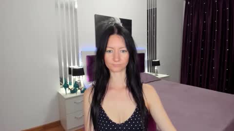Snapshot of nikalewis chatting on September 12, 4:36 am NikaLewis online show from September 12, 4:36 am