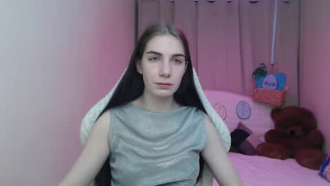 nikastarkk online show from April 3, 6:48 pm