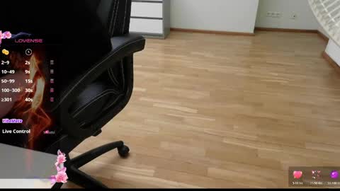 nikki online show from March 17, 8:47 pm