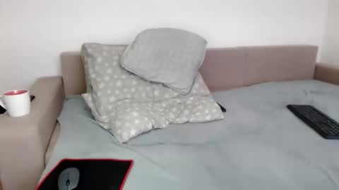 Nick online show from November 10, 8:50 am