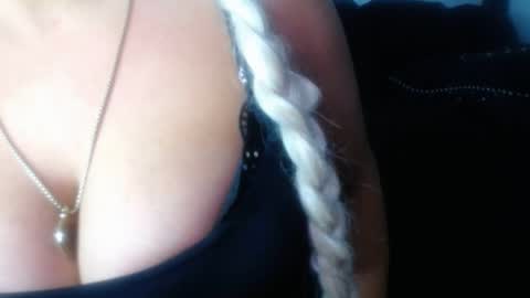 Niquita Sparkles online show from April 5, 10:18 pm