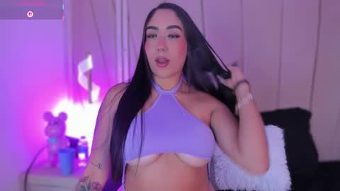 Snapshot of nikkii_vegaa chatting on February 26, 4:41 am Nikki online show from February 26, 4:41 am