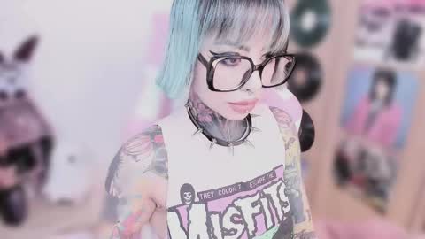 Nikki Ramone   online show from February 24, 11:35 am