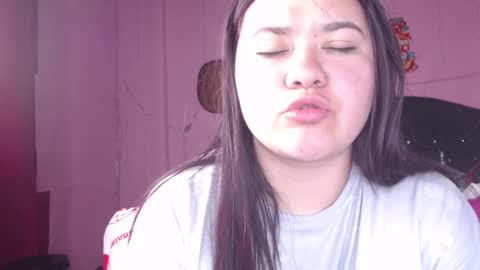Snapshot of nikkirous_ chatting on March 10, 12:38 pm Nikkirous online show from March 10, 12:38 pm