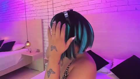 Nikky Dean online show from September 20, 3:20 am