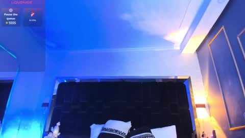 Snapshot of nikkysmiith chatting on March 10, 10:13 pm online show from March 10, 10:13 pm