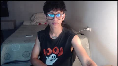 niklaus_wolf online show from September 9, 1:49 am