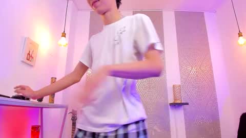    online show from December 18, 5:36 am