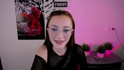 Snapshot of nikonara_ chatting on March 8, 3:13 pm nikonara_ online show from March 8, 3:13 pm