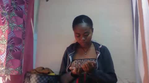 nilah online show from September 11, 11:55 am