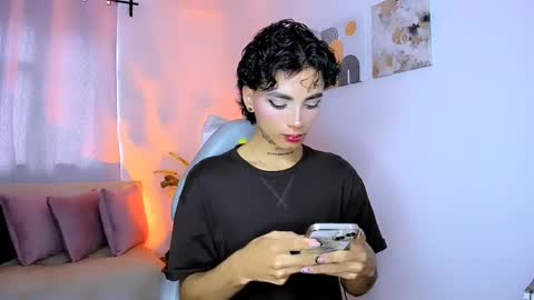 Nilam online show from April 7, 8:33 pm