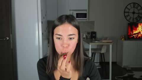 Bella online show from October 12, 1:20 am