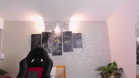 Nils online show from September 9, 2:33 am