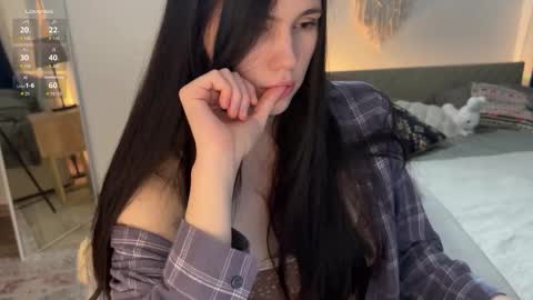 Snapshot of nimfaheart chatting on September 16, 4:32 pm Jennet online show from September 16, 4:32 pm