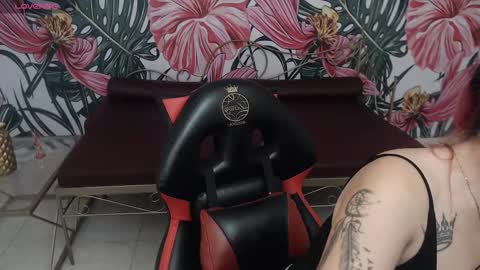 Snapshot of nina_harpper chatting on September 27, 8:06 pm Nina online show from September 27, 8:06 pm