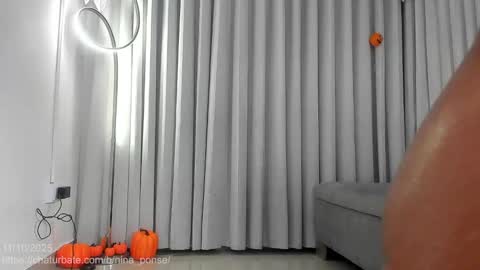 Snapshot of nina_ponse chatting on October 11, 9:07 pm Natalia online show from October 11, 9:07 pm