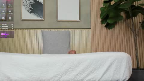 NINA online show from September 16, 3:59 pm