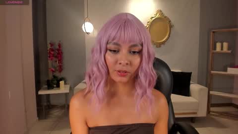 Nina online show from October 2, 3:27 am