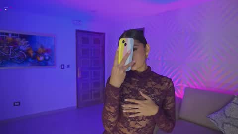 Nina online show from September 19, 5:00 am