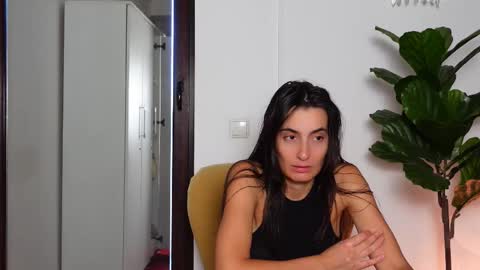 Snapshot of ninacrystal chatting on September 12, 5:53 am NinaCrystal online show from September 12, 5:53 am