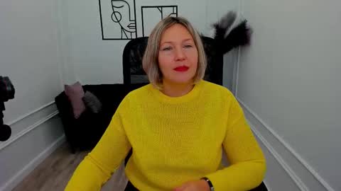 Snapshot of ninastarle chatting on October 2, 4:44 am ninastarle online show from October 2, 4:44 am