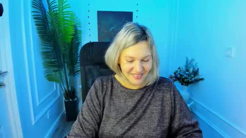 Snapshot of ninastarle chatting on October 15, 4:38 am ninastarle online show from October 15, 4:38 am