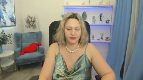 ninastarle online show from March 22, 11:47 am