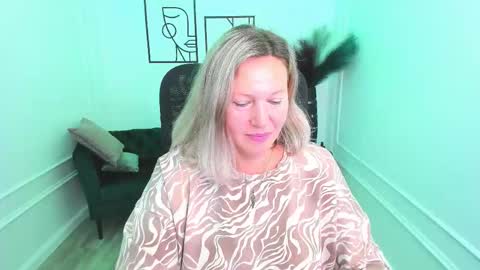 Snapshot of ninastarle chatting on September 12, 5:20 am ninastarle online show from September 12, 5:20 am
