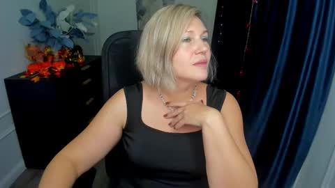 Snapshot of ninastarle chatting on October 22, 4:59 am ninastarle online show from October 22, 4:59 am