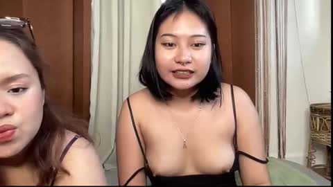 nini_luvskorn online show from March 12, 4:05 am