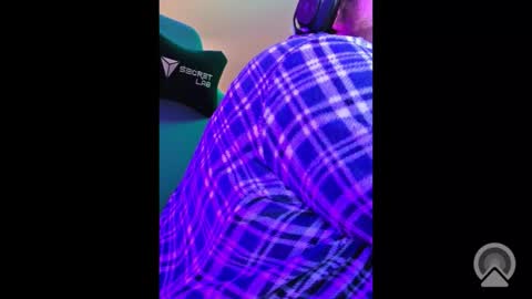 HungStepSon online show from February 21, 12:52 pm