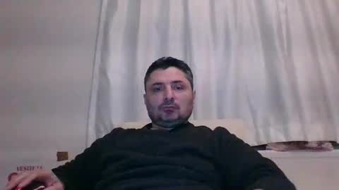 Snapshot of nisantasili chatting on December 7, 10:12 pm Prince d amour online show from December 7, 10:12 pm