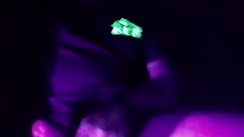 nj695457 online show from September 29, 8:46 am