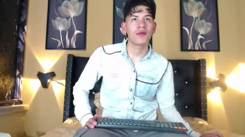 noa11_ online show from November 7, 5:15 pm