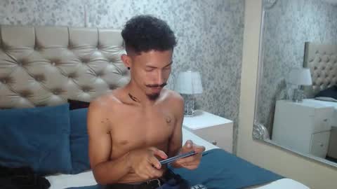 Noah online show from March 18, 9:09 pm